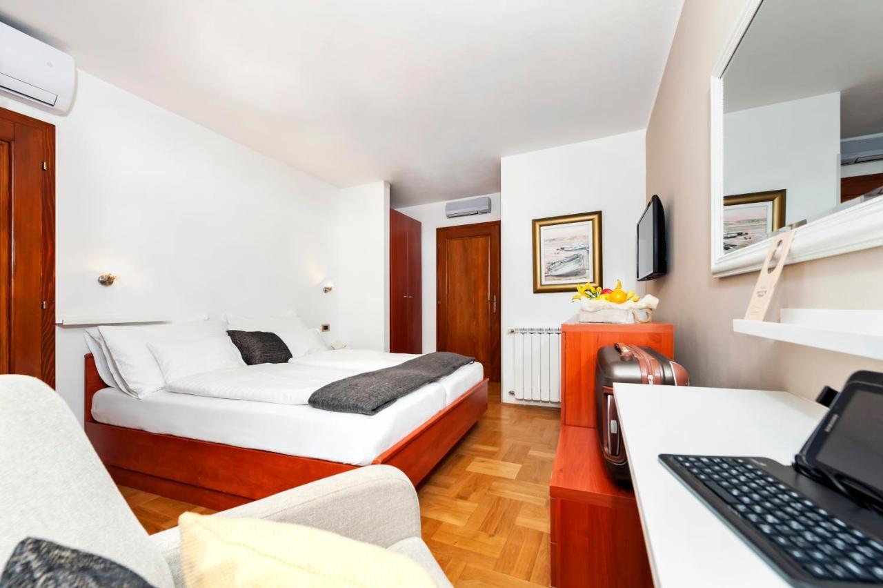 Villa Milli B&B Rovinj Exterior foto